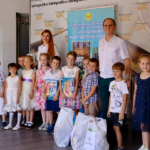 Калининградские таможенники подарили канцтовары первоклассникам из малоимущих семей